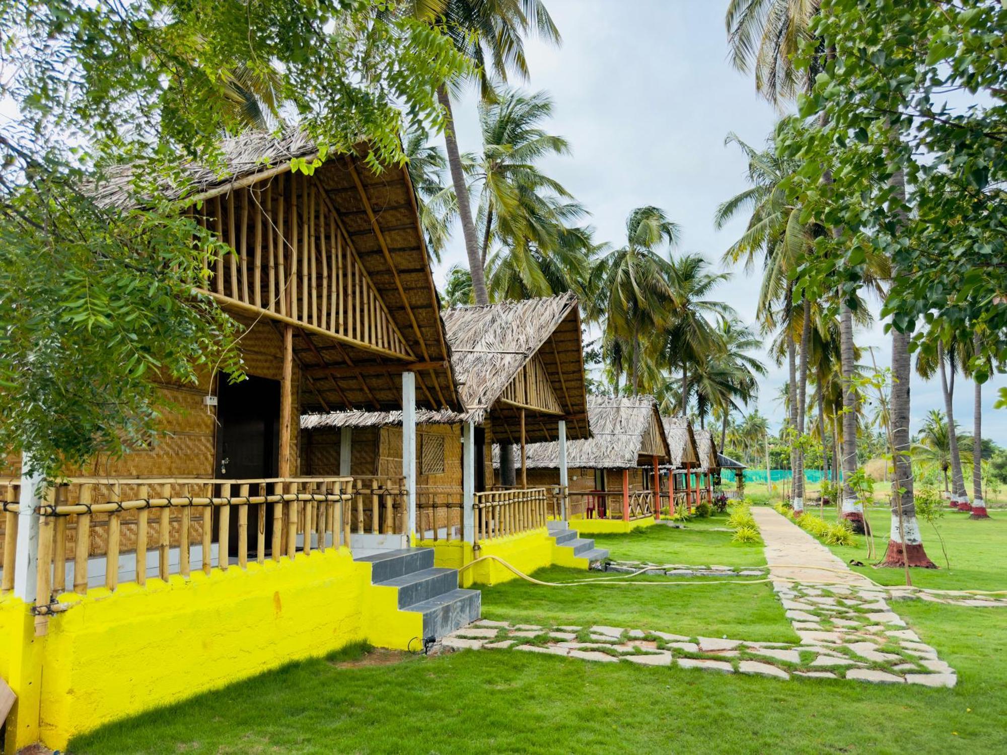 Tamarind Tree Way Side Amenities Hotel Hospet Eksteriør billede